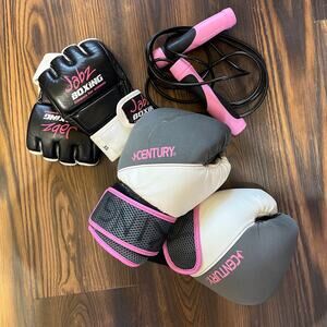 Workout Boxing Glove & Jump Rope Set